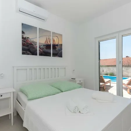 Dodo Makarska
